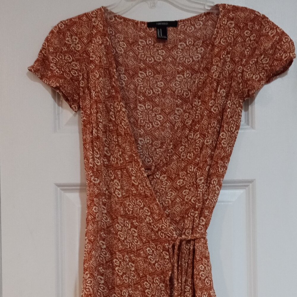 FOREVER 21  Tropical Floral Print Shirt